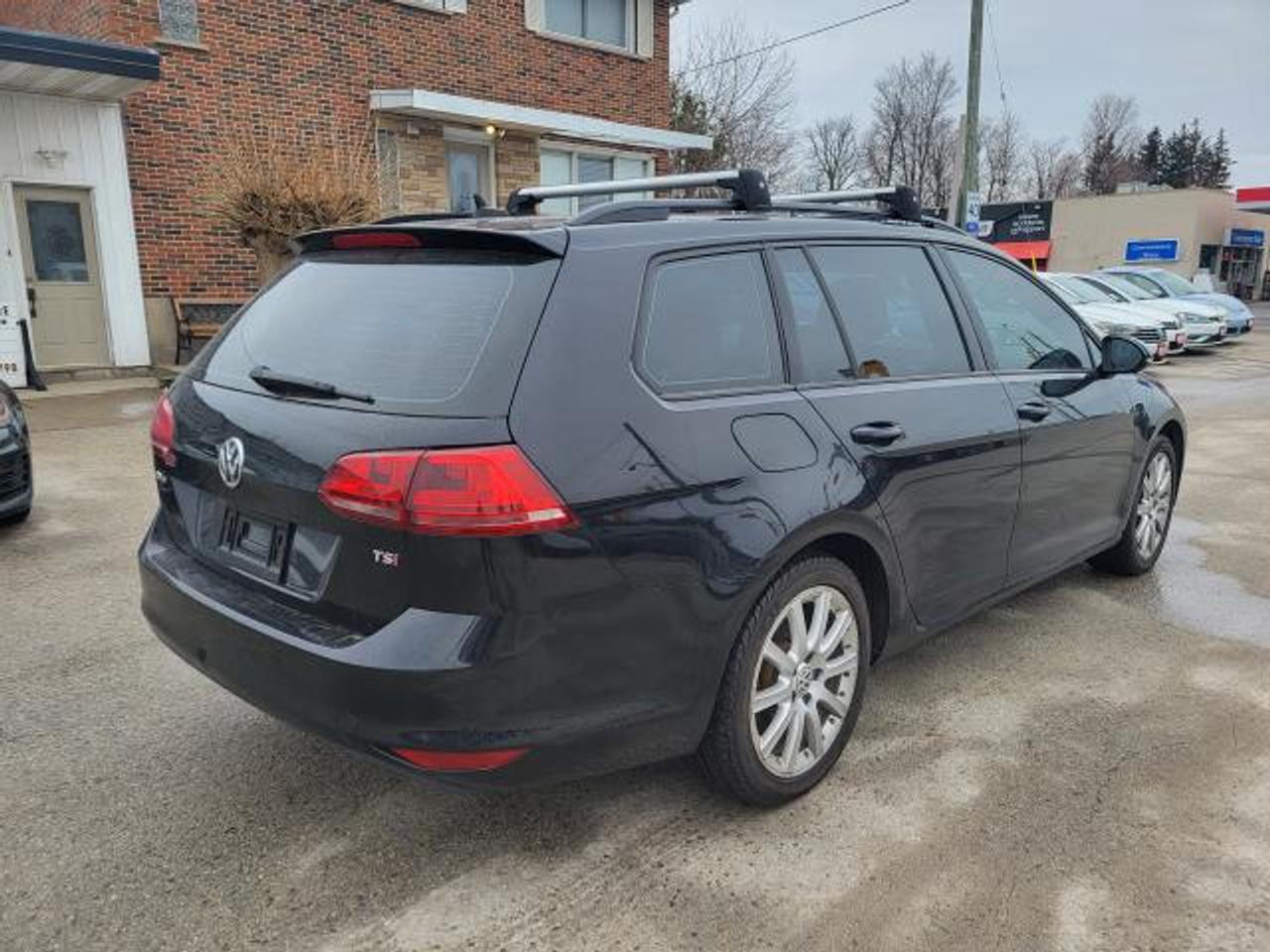 2017 Volkswagen Golf Sportwagen Comfortline Photo2