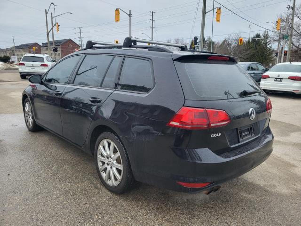 2017 Volkswagen Golf Sportwagen Comfortline Photo