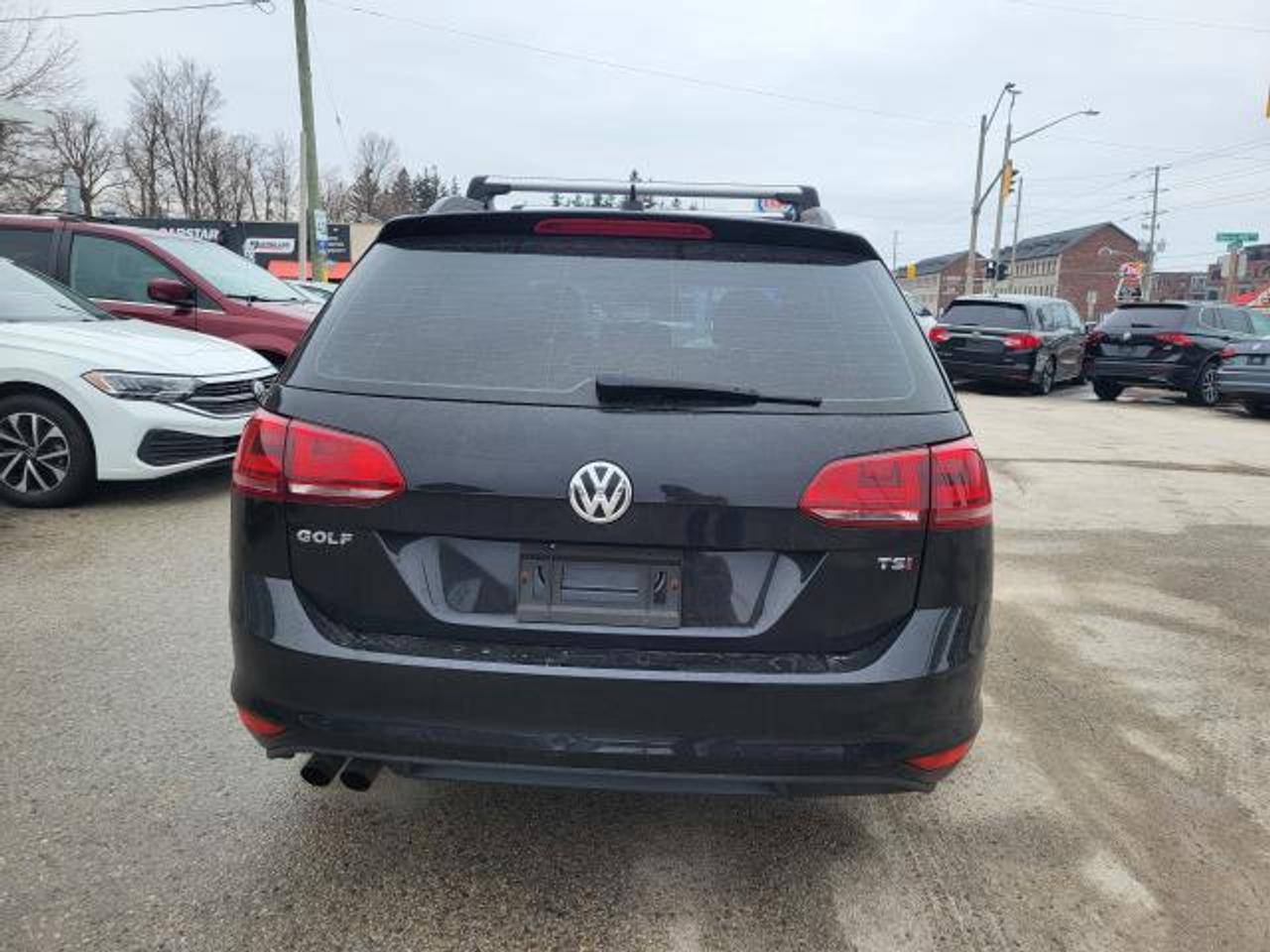 2017 Volkswagen Golf Sportwagen Comfortline Photo