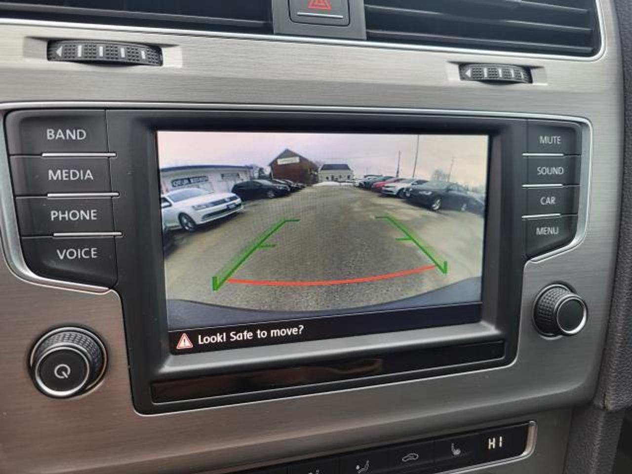 2017 Volkswagen Golf Sportwagen Comfortline Photo