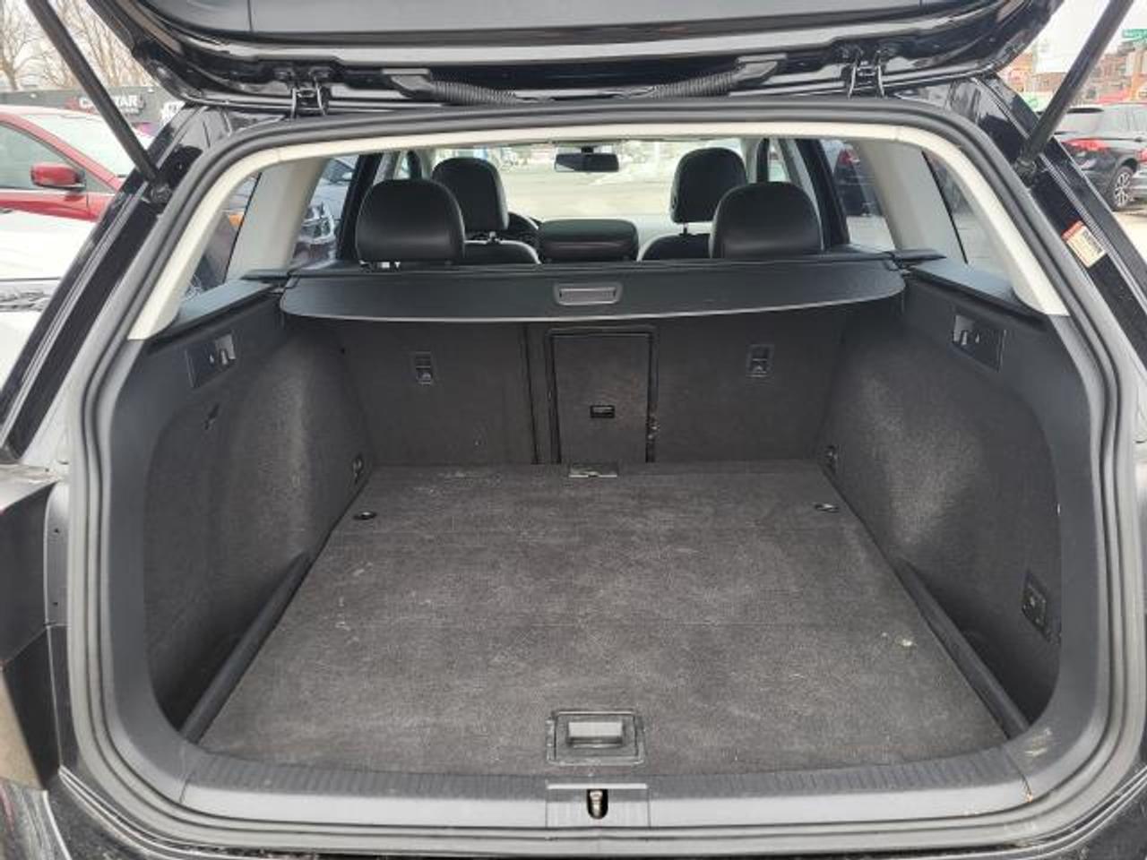 2017 Volkswagen Golf Sportwagen Comfortline Photo