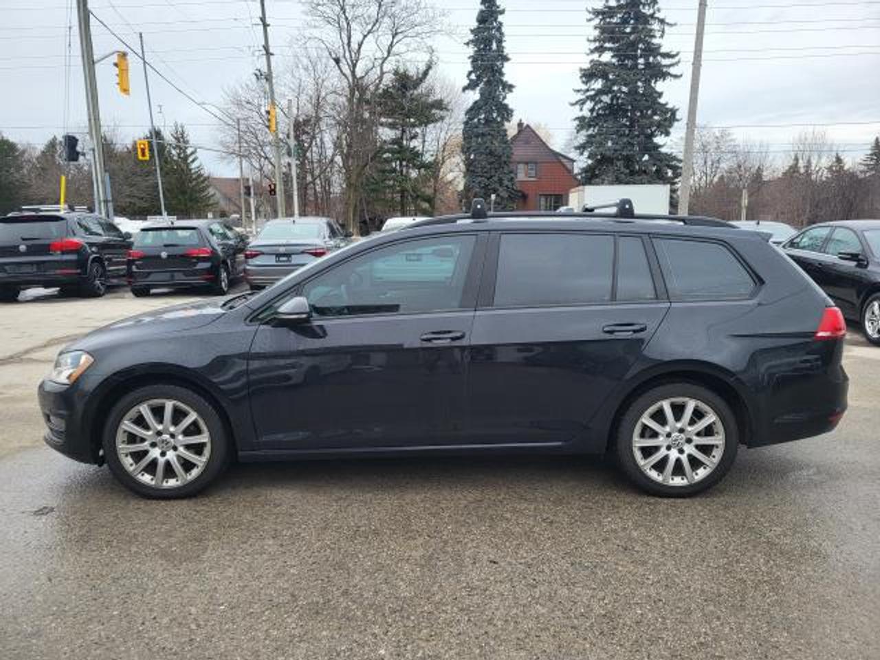 2017 Volkswagen Golf Sportwagen Comfortline Photo