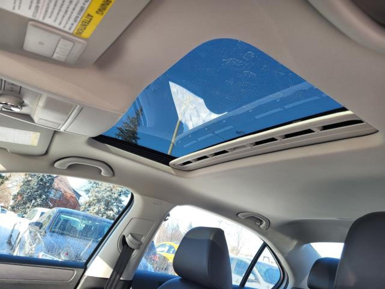 2017 Volkswagen Jetta HIGHLINE Photo