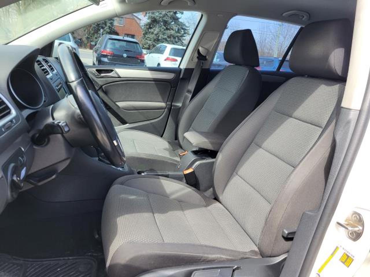 2013 Volkswagen Golf 2.0L TDI Photo