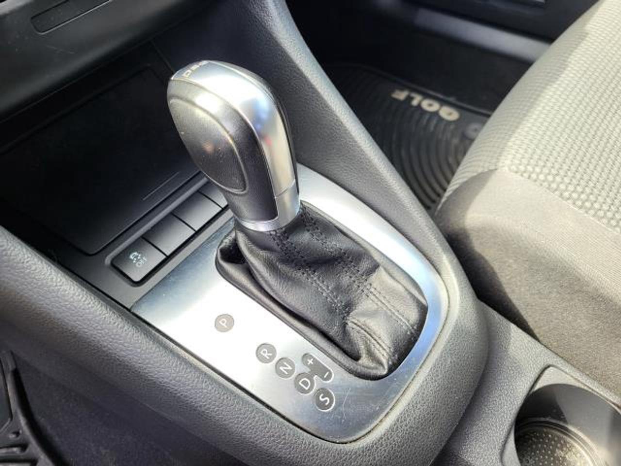 2013 Volkswagen Golf 2.0L TDI Photo