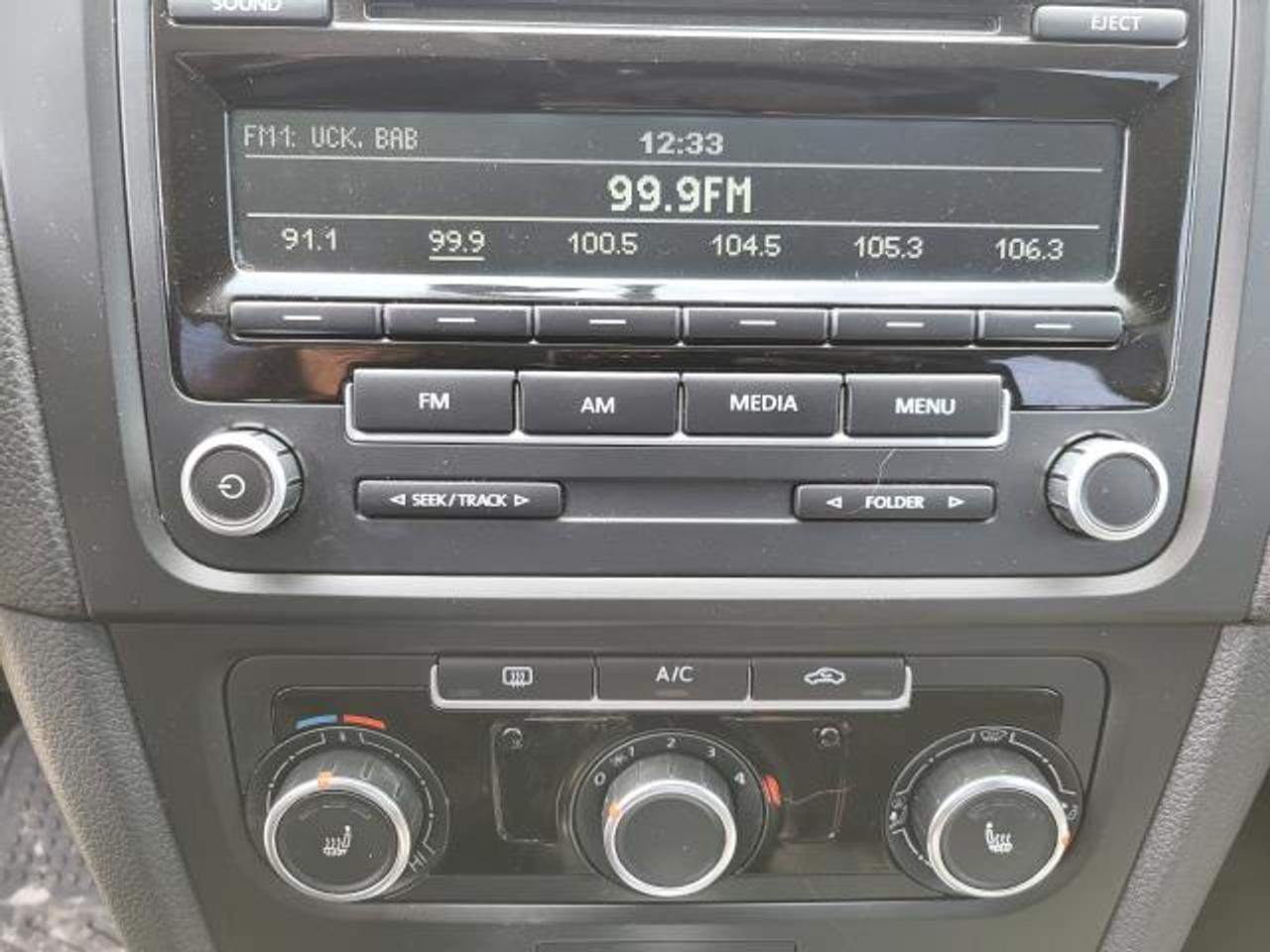 2013 Volkswagen Golf 2.0L TDI Photo