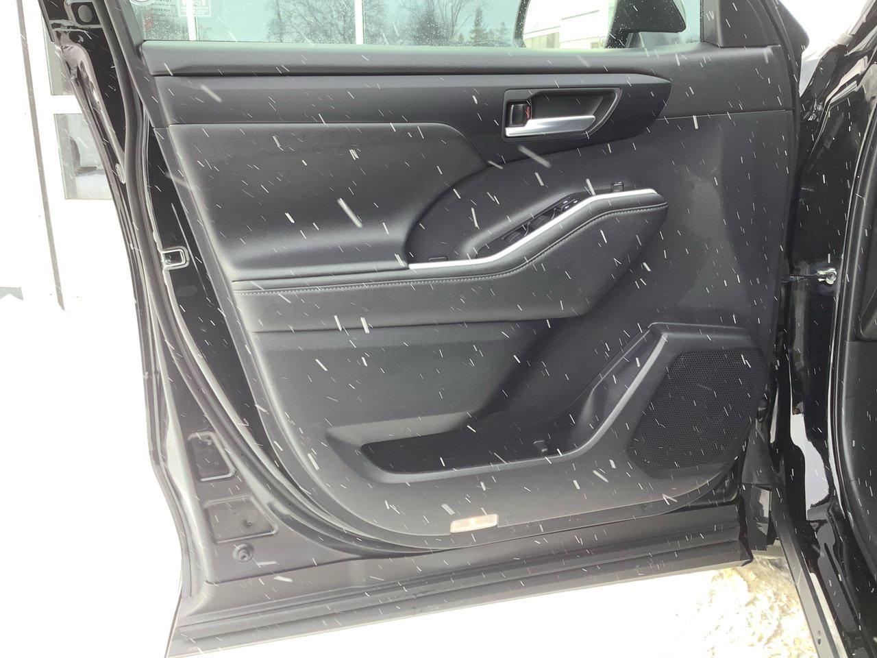 2026 Toyota Highlander XLE Photo