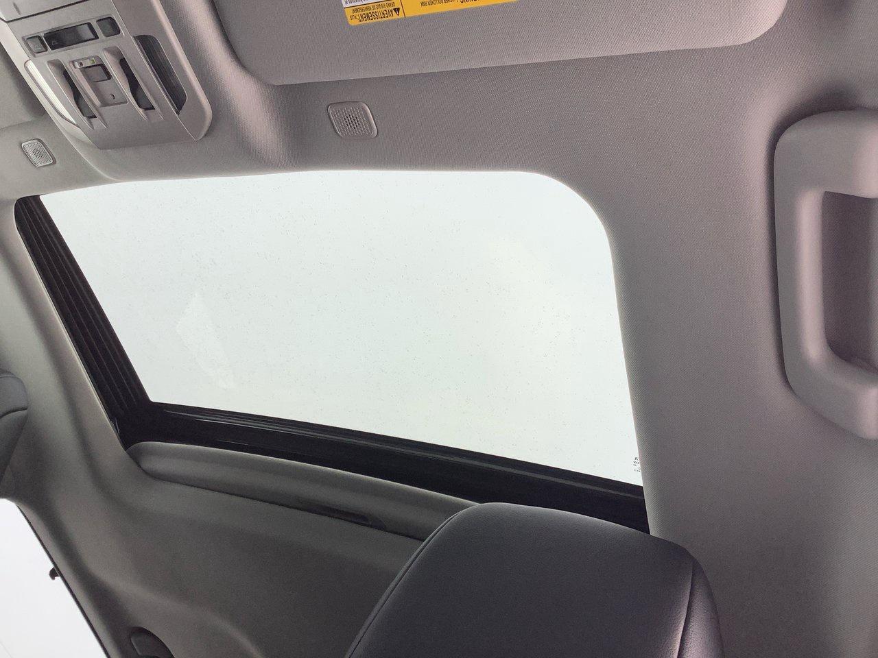 2026 Toyota Highlander XLE Photo