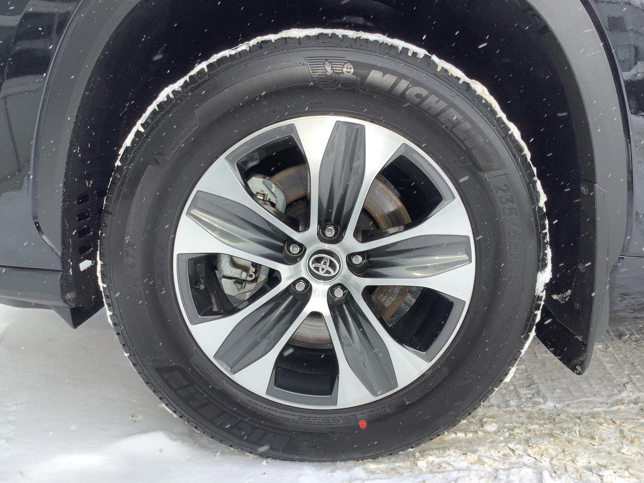 2026 Toyota Highlander XLE Photo