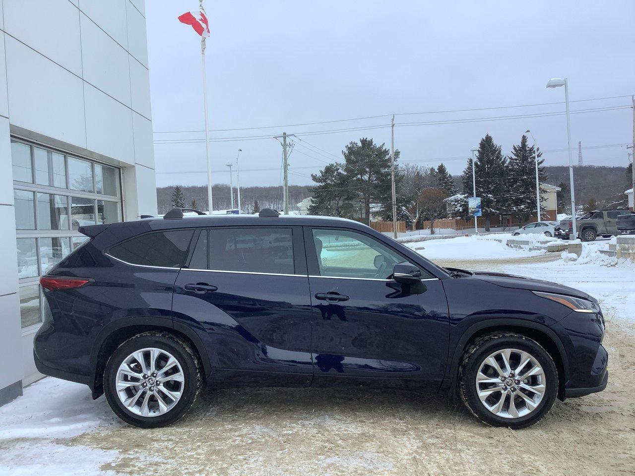 2021 Toyota Highlander LIMITED  Photo