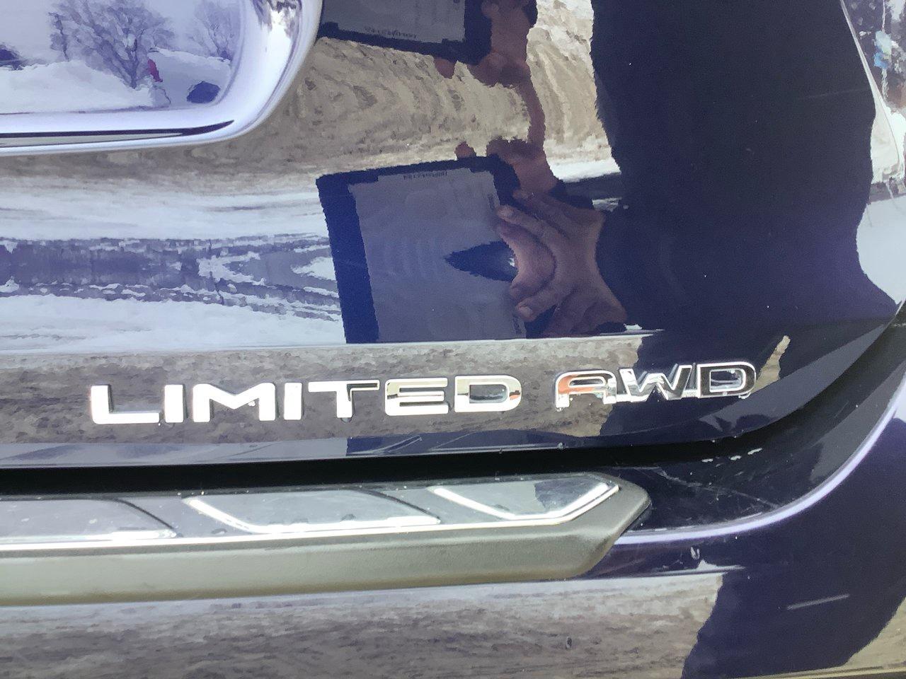 2021 Toyota Highlander LIMITED  Photo