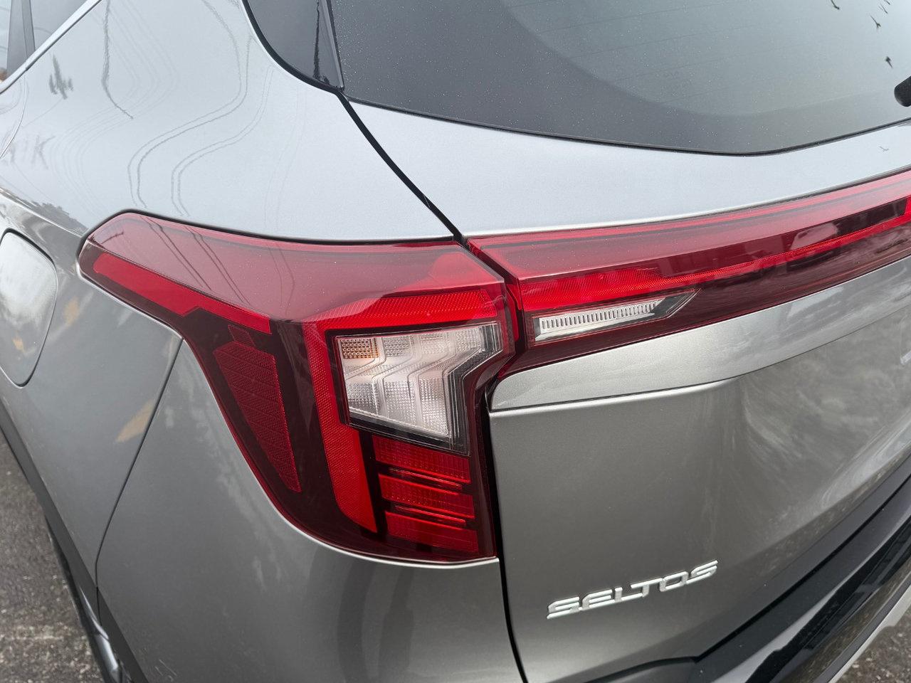 2025 Kia Seltos EX AWD Pkg.   Heated Seats & Steering Wheel Photo