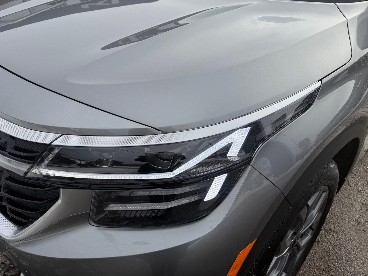 2025 Kia Seltos EX AWD Pkg.   Heated Seats & Steering Wheel Photo