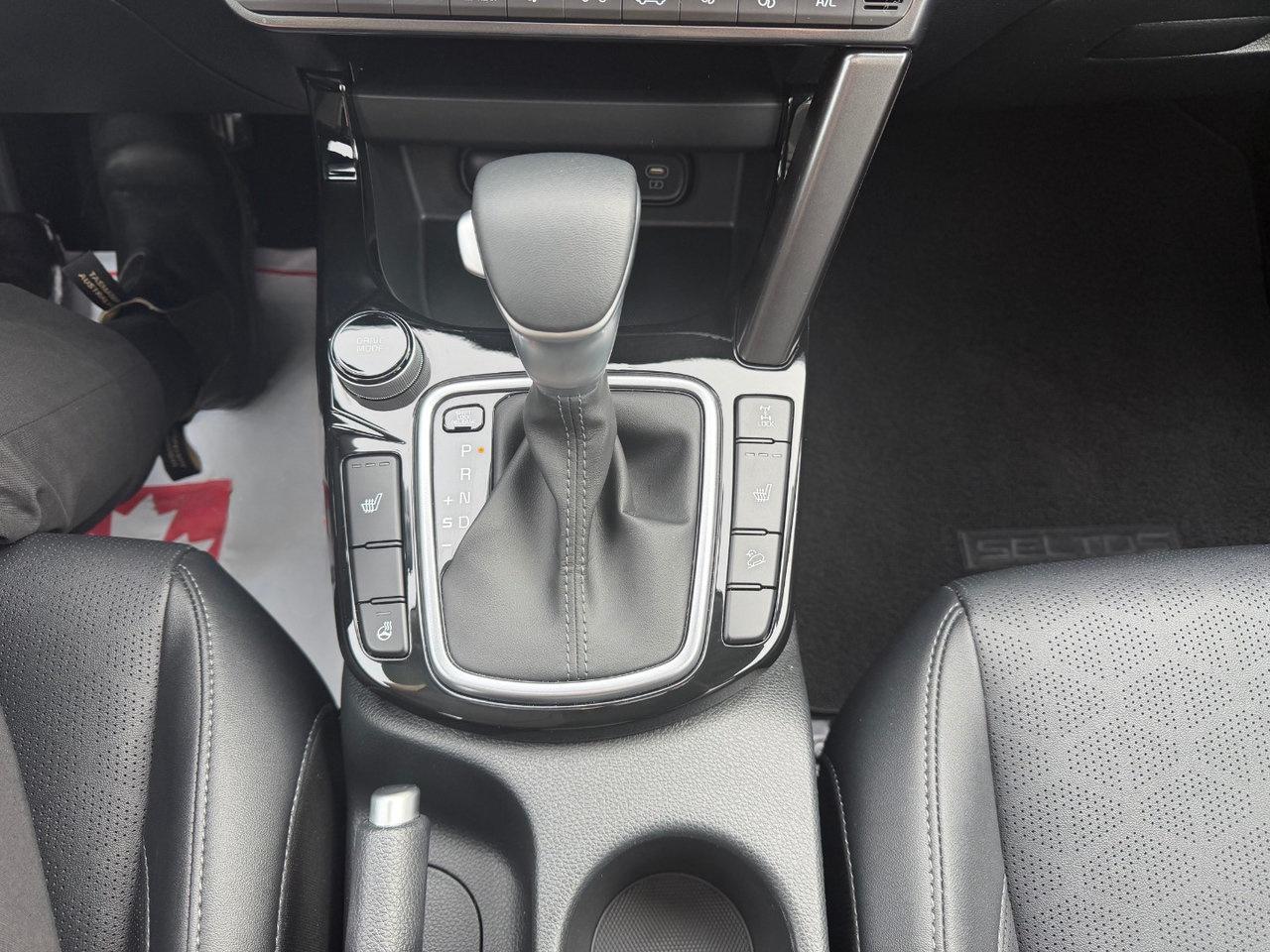 2025 Kia Seltos EX AWD Pkg.   Heated Seats & Steering Wheel Photo