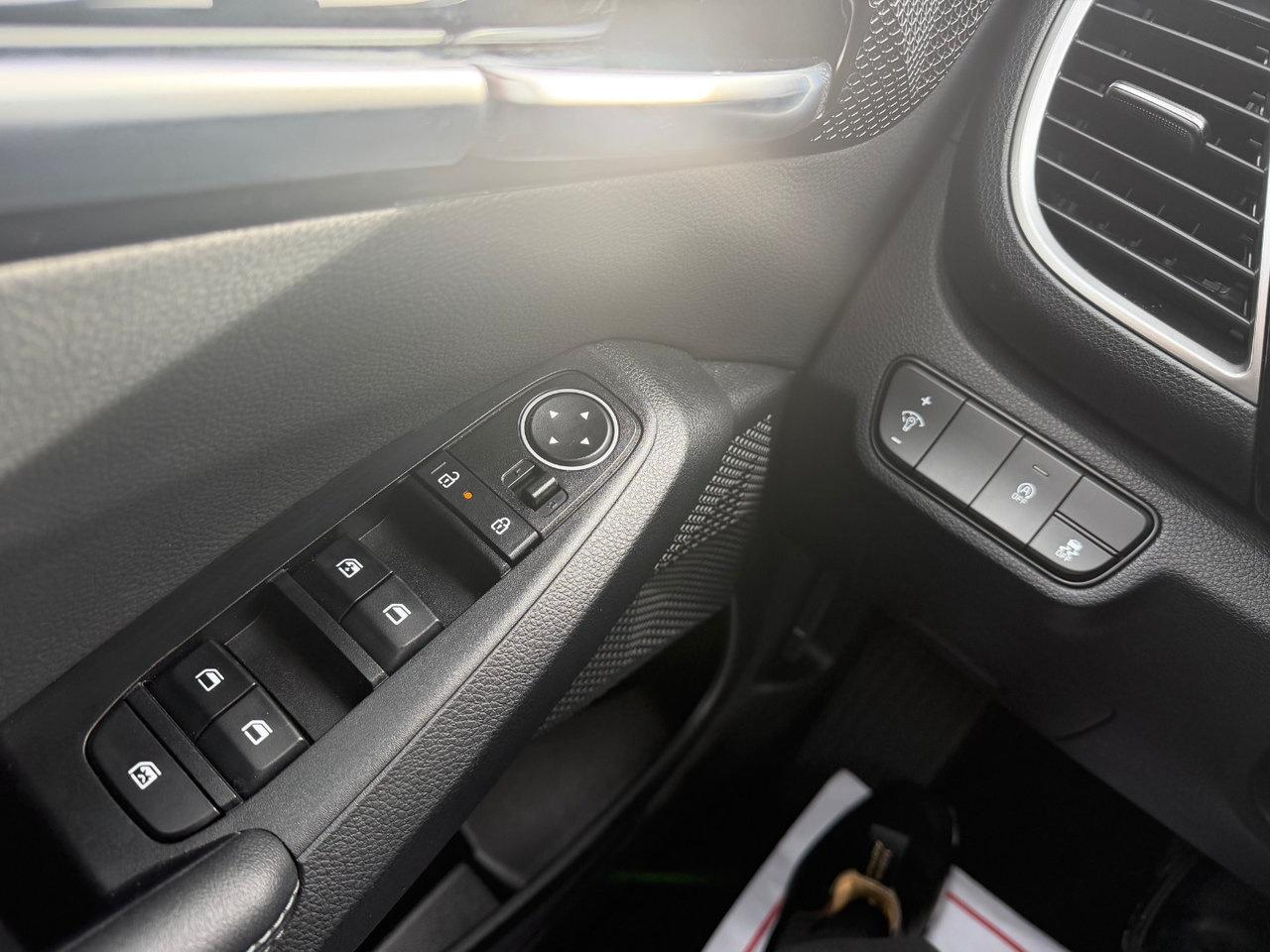 2025 Kia Seltos EX AWD Pkg.   Heated Seats & Steering Wheel Photo