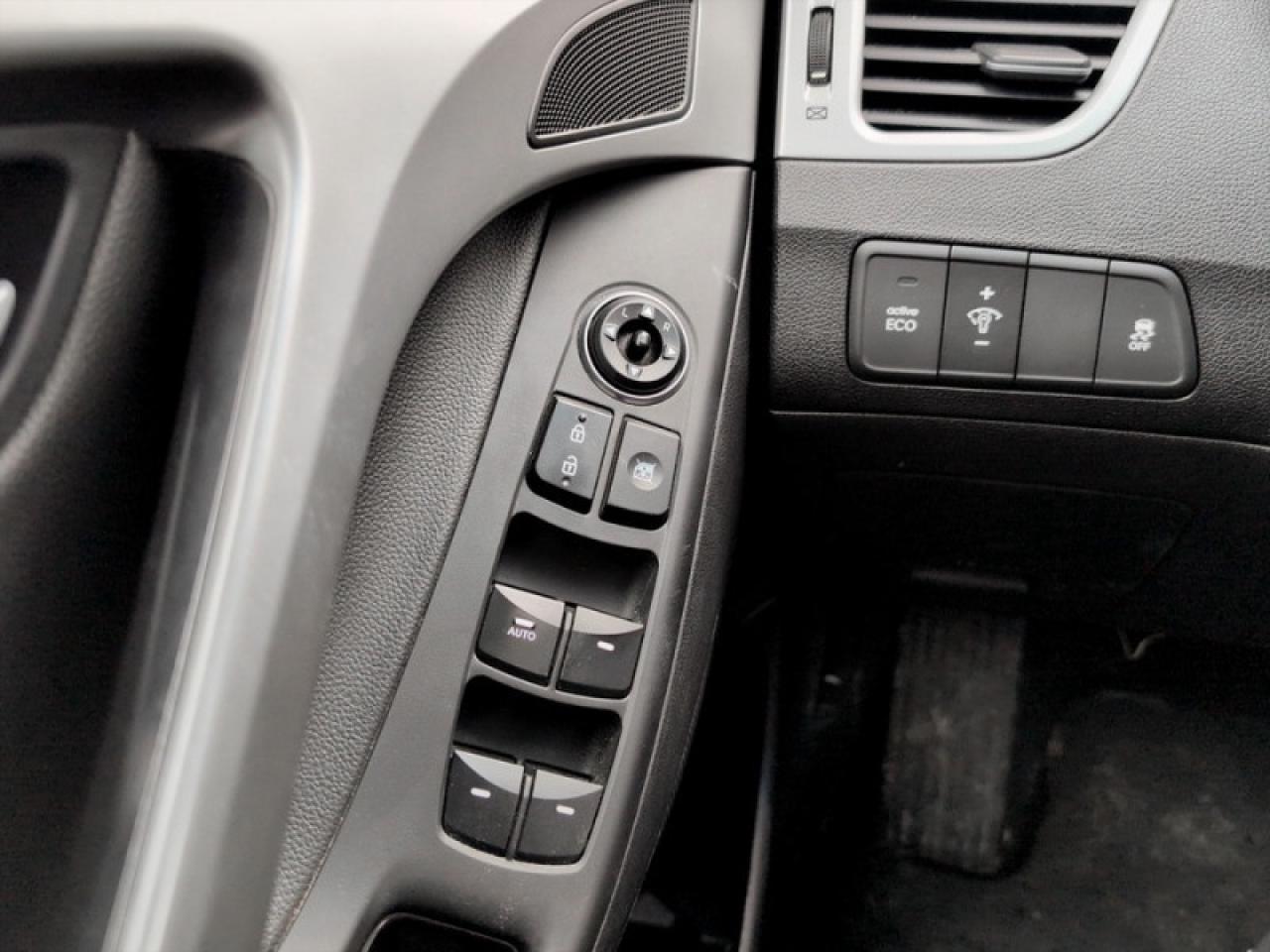 2016 Hyundai Elantra Limited Photo