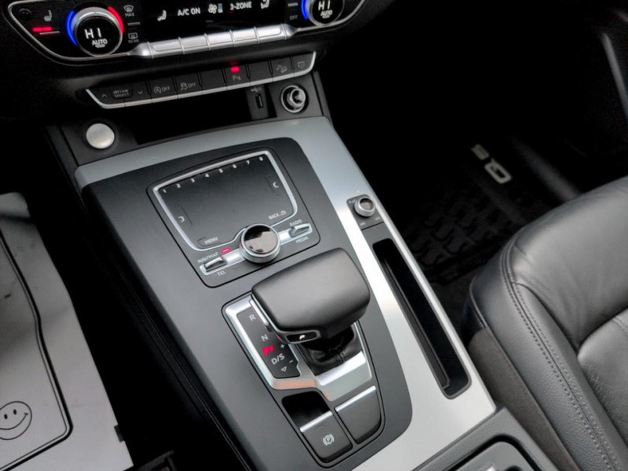 2018 Audi Q5 2.0 TFSI quattro Progressiv  **PANO ROOF** Photo