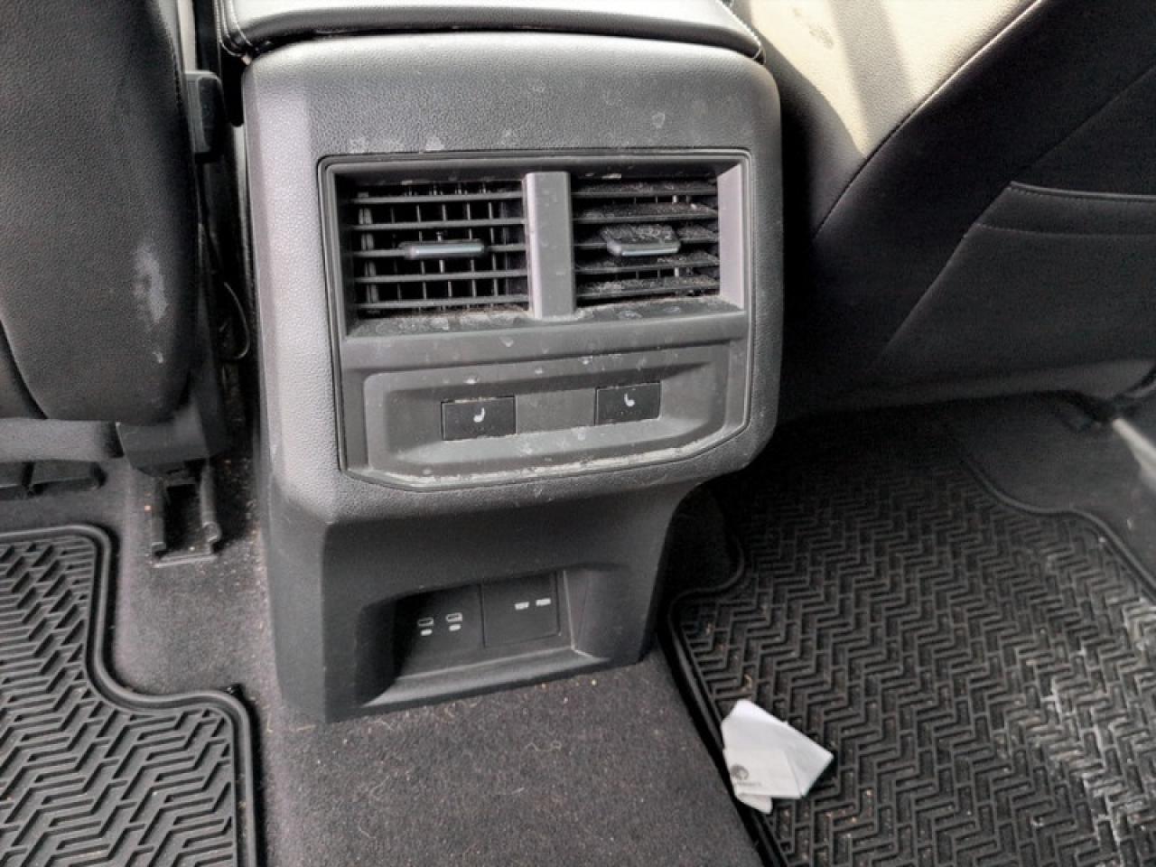 2023 Volkswagen Atlas Cross Sport Highline 3.6 FSI Photo