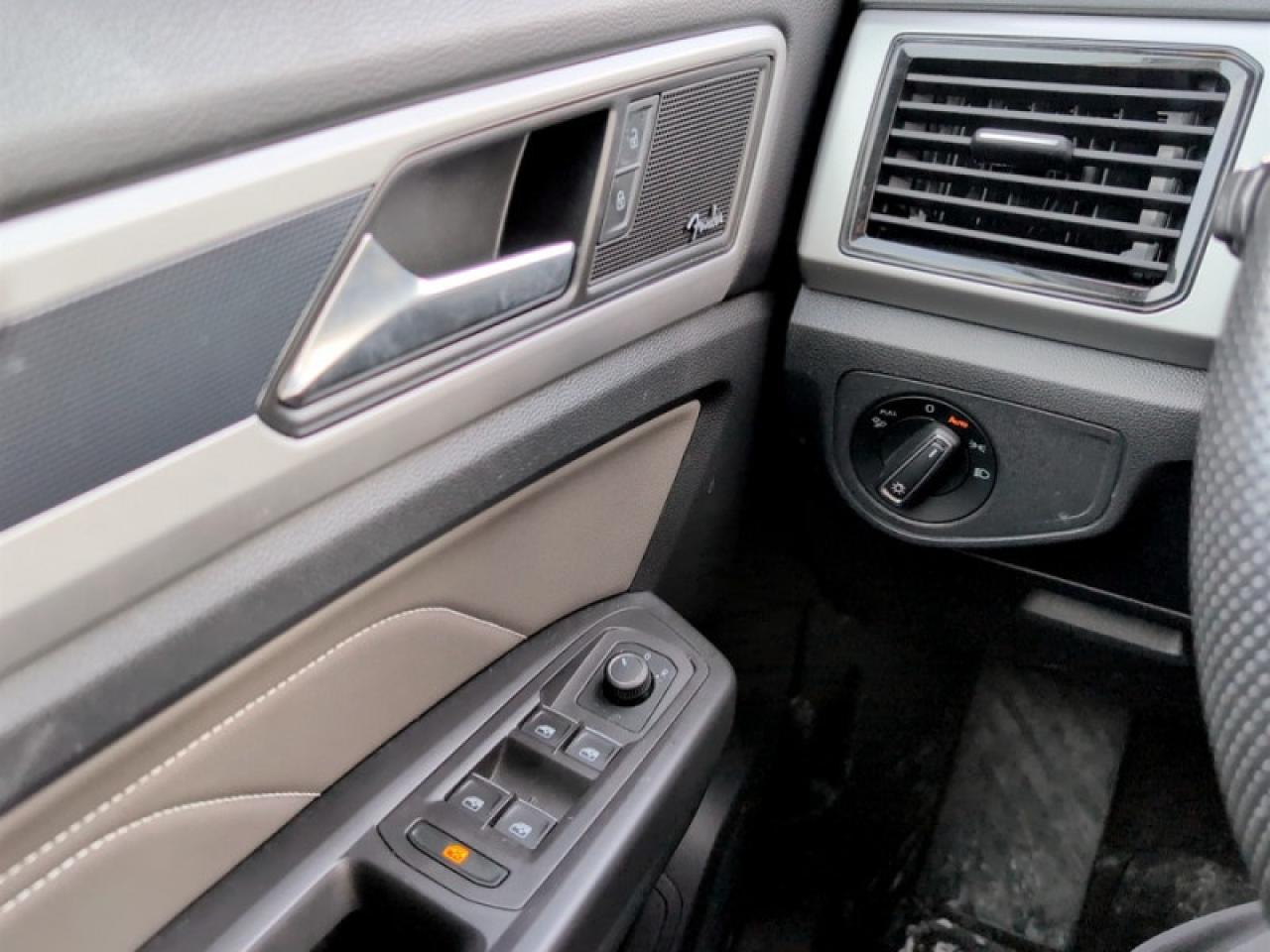 2023 Volkswagen Atlas Cross Sport Highline 3.6 FSI Photo