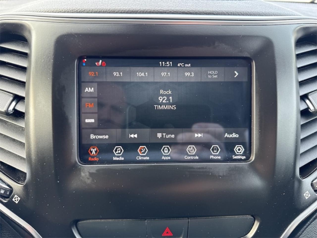 2020 Jeep Cherokee North   Heated Steering Wheel Photo