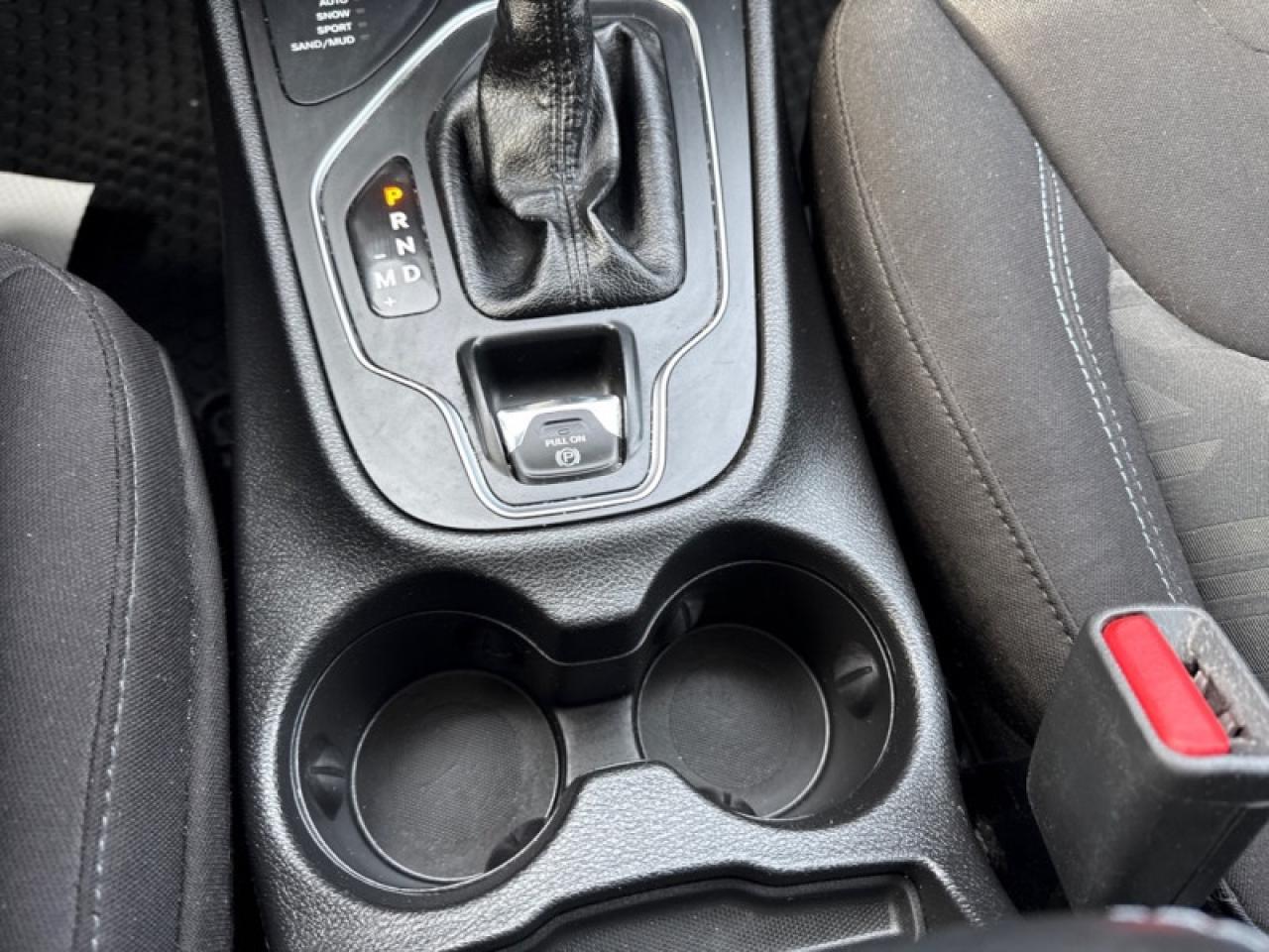 2020 Jeep Cherokee North   Heated Steering Wheel Photo