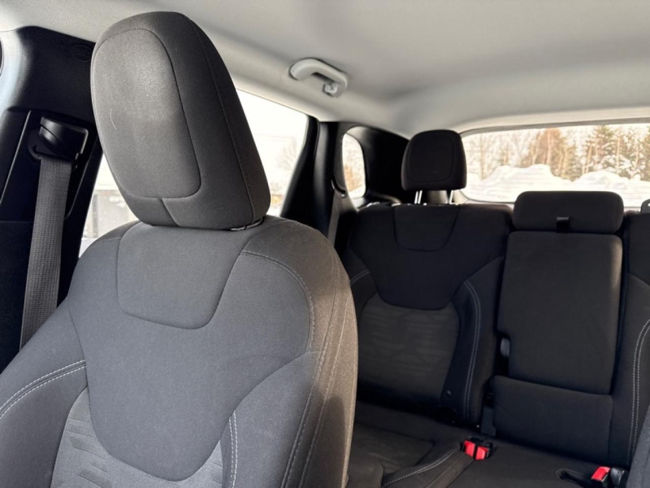 2020 Jeep Cherokee North   Heated Steering Wheel Photo