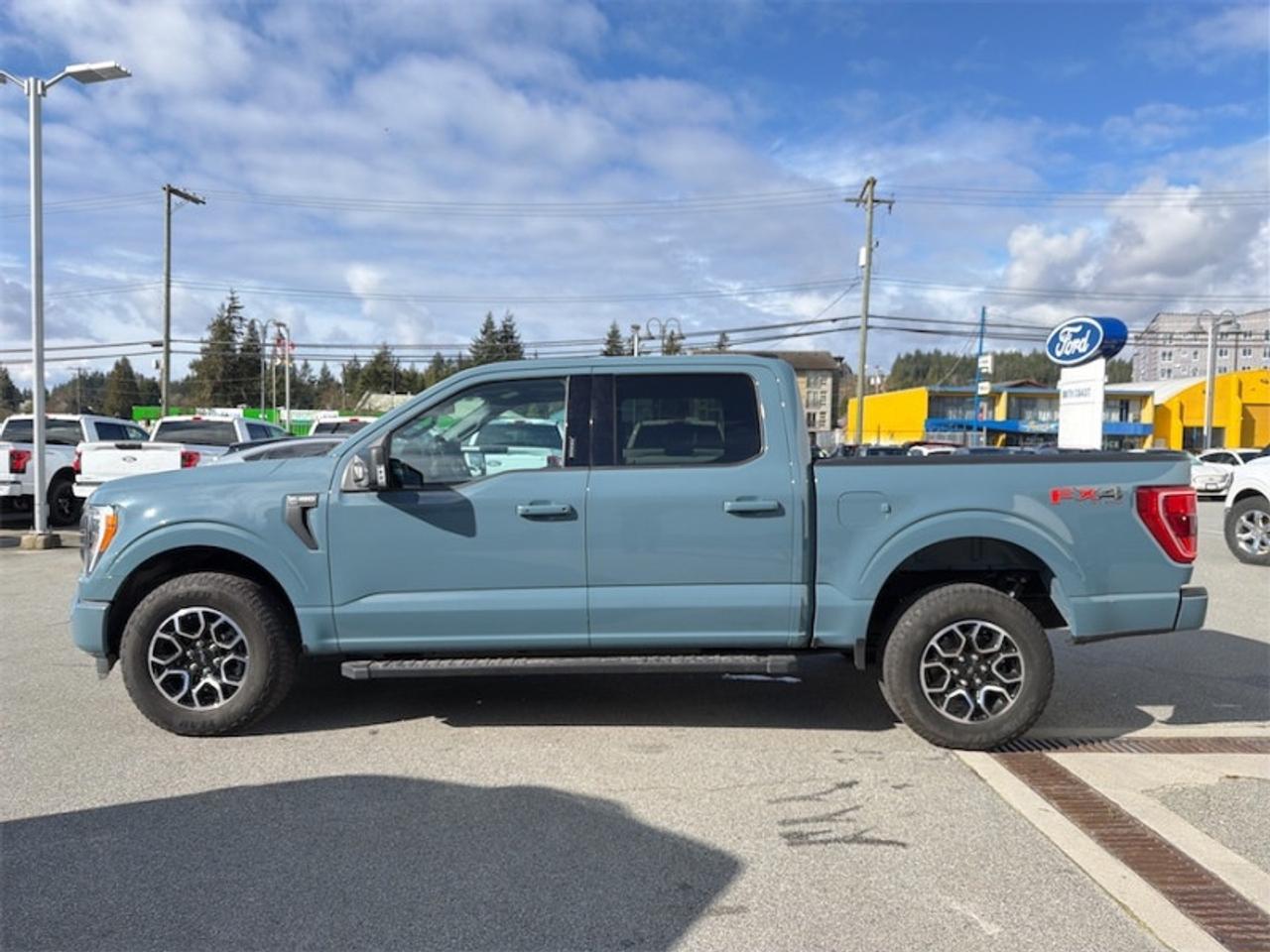 2023 Ford F-150 XLT  - Tailgate Step - Low Mileage Photo1