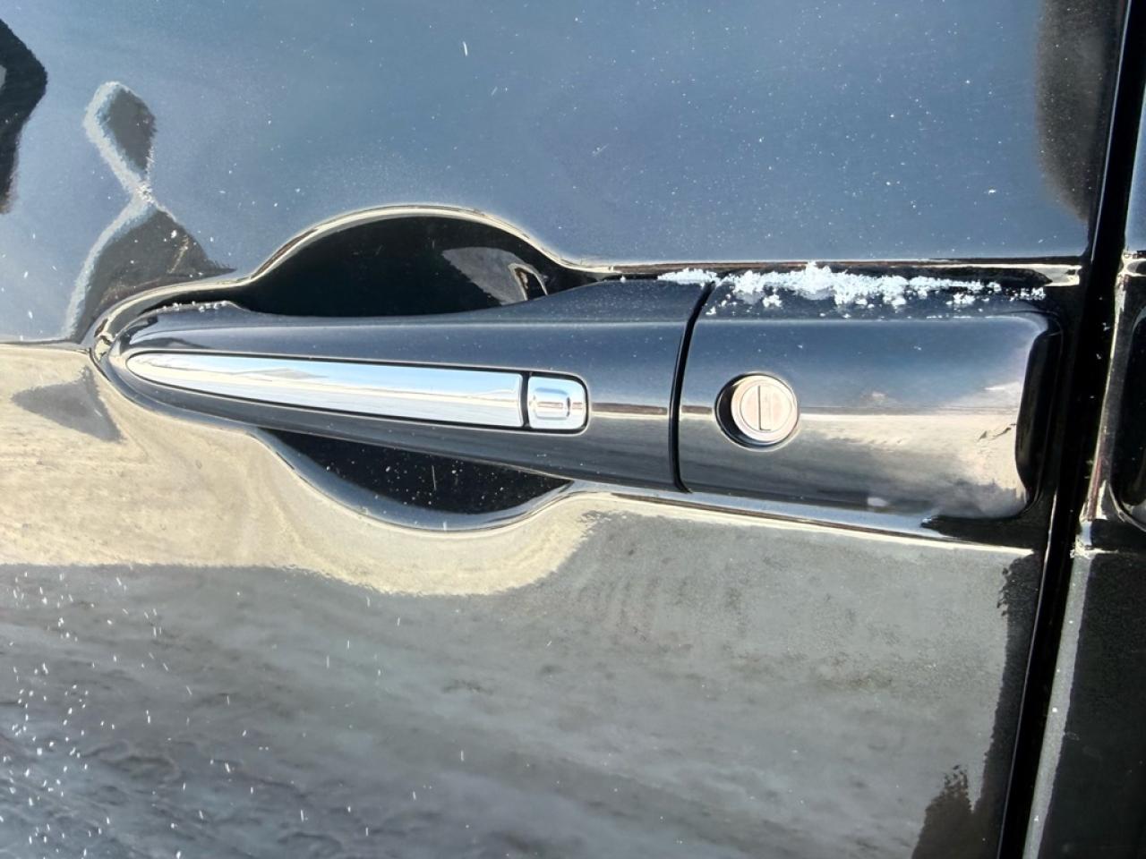 2017 Chrysler Pacifica Touring-L  - Leather Seats Photo