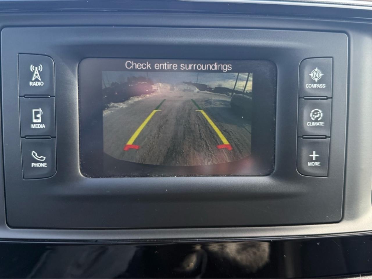 2017 Chrysler Pacifica Touring-L  - Leather Seats Photo