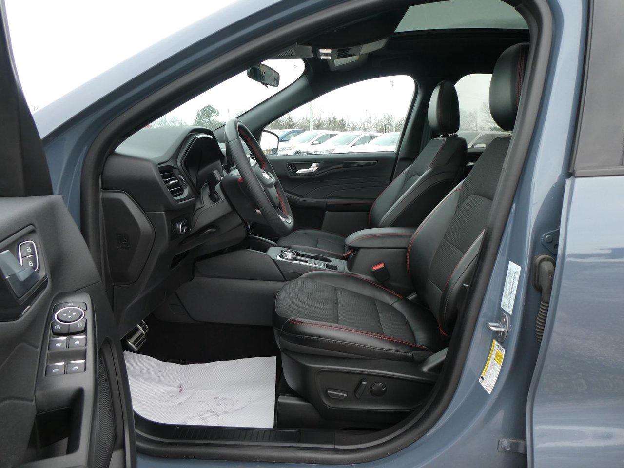 2023 Ford Escape ST LINE ST-Line Select Photo