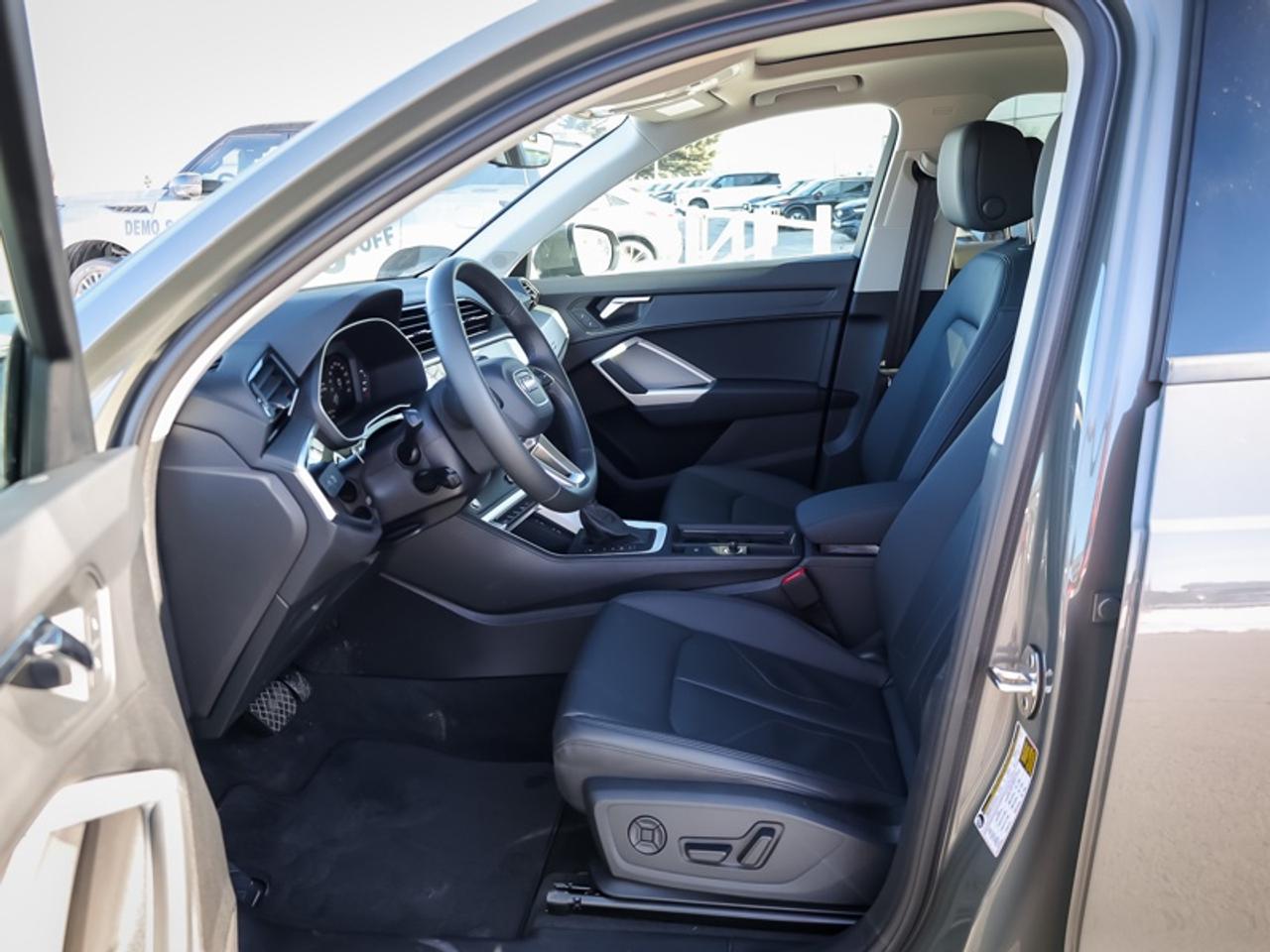 2025 Audi Q3 40 TFSI quattro  - Leather Seats Photo