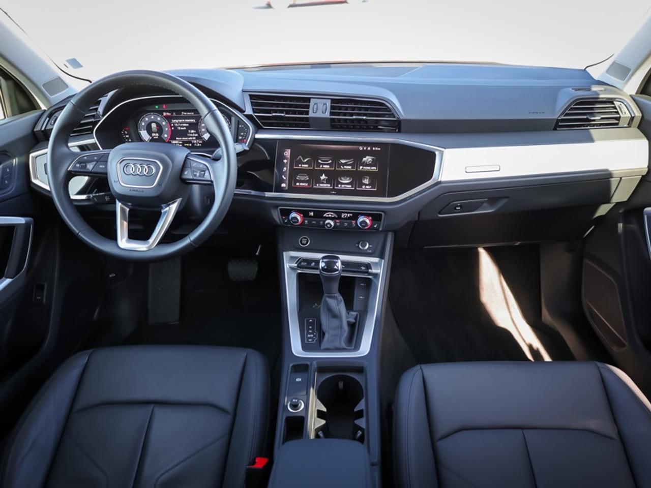 2025 Audi Q3 40 TFSI quattro  - Leather Seats Photo
