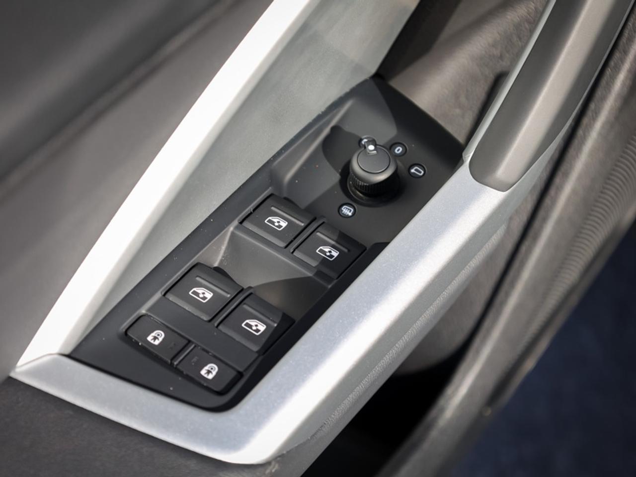 2025 Audi Q3 40 TFSI quattro  - Leather Seats Photo