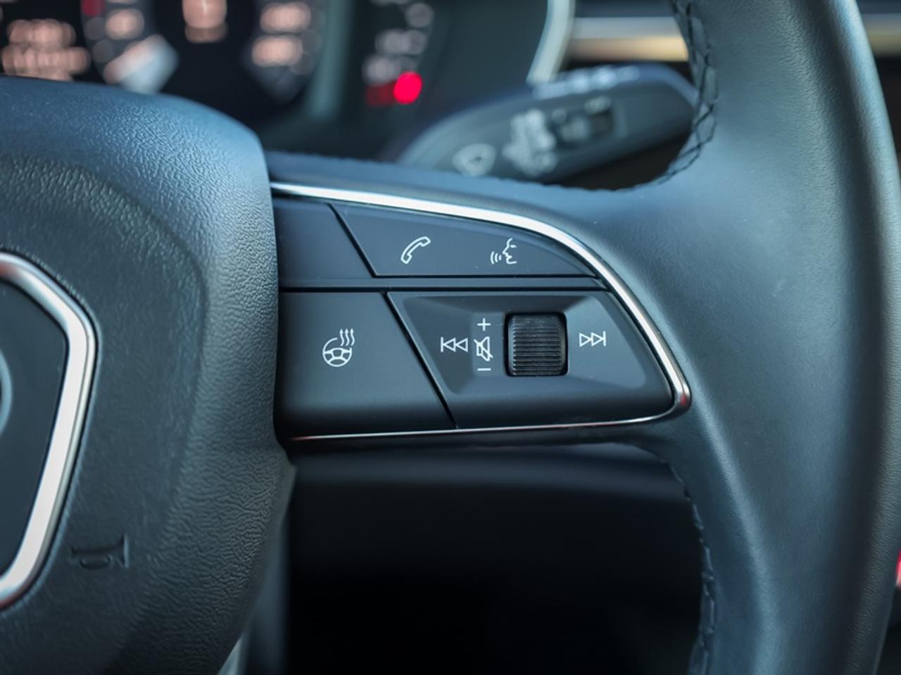 2025 Audi Q3 40 TFSI quattro  - Leather Seats Photo