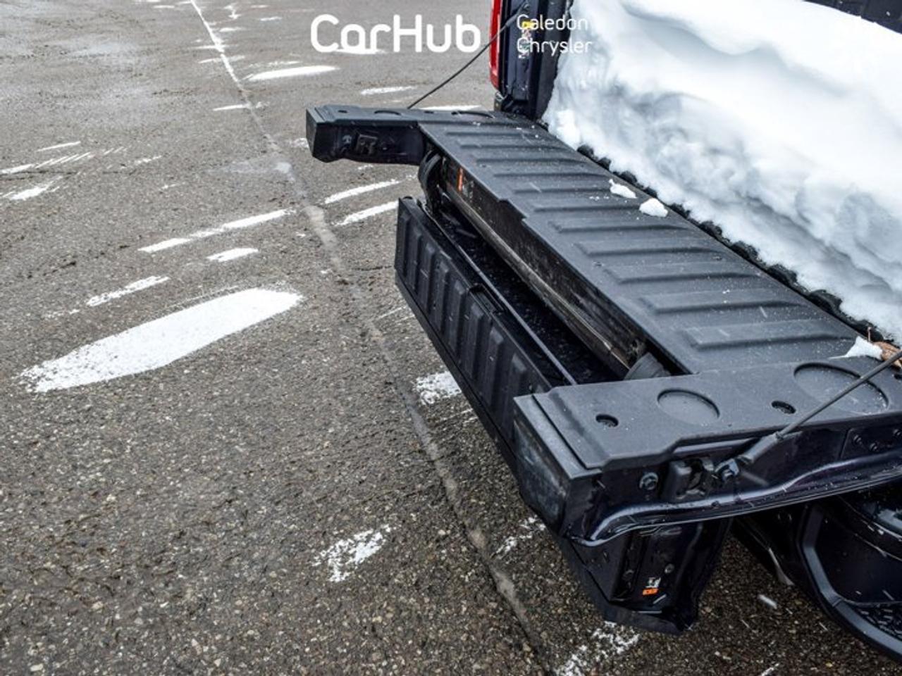 2023 GMC Sierra 1500 Denali 4WD Crew Cab 147" 6.2L Leather 5 passengers with captain chair Multi Pro TailGate Photo