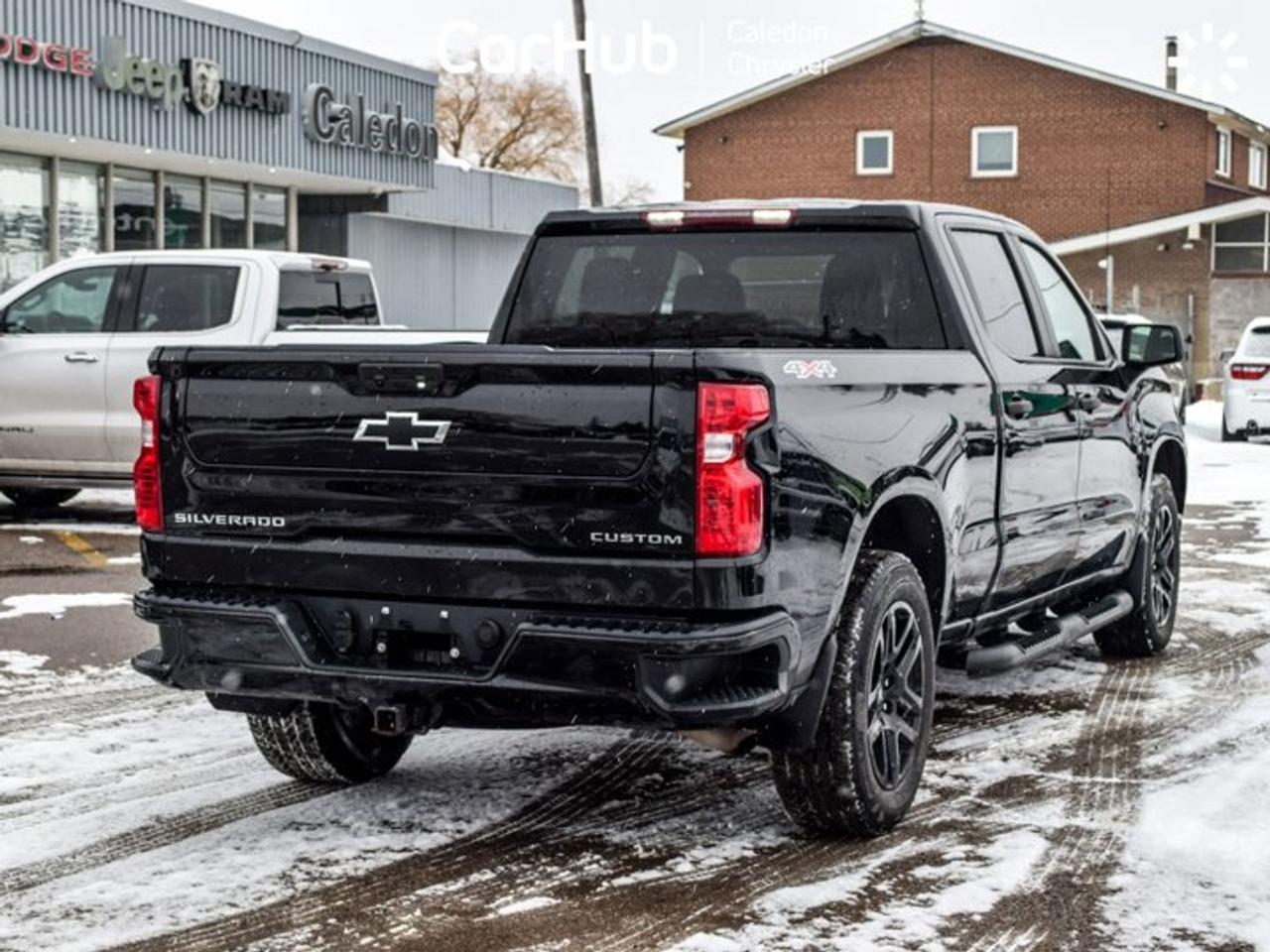 2024 Chevrolet Silverado 1500 Custom 4WD Crew Cab 157" MultiPro Tailgate  6 Passenger Photo