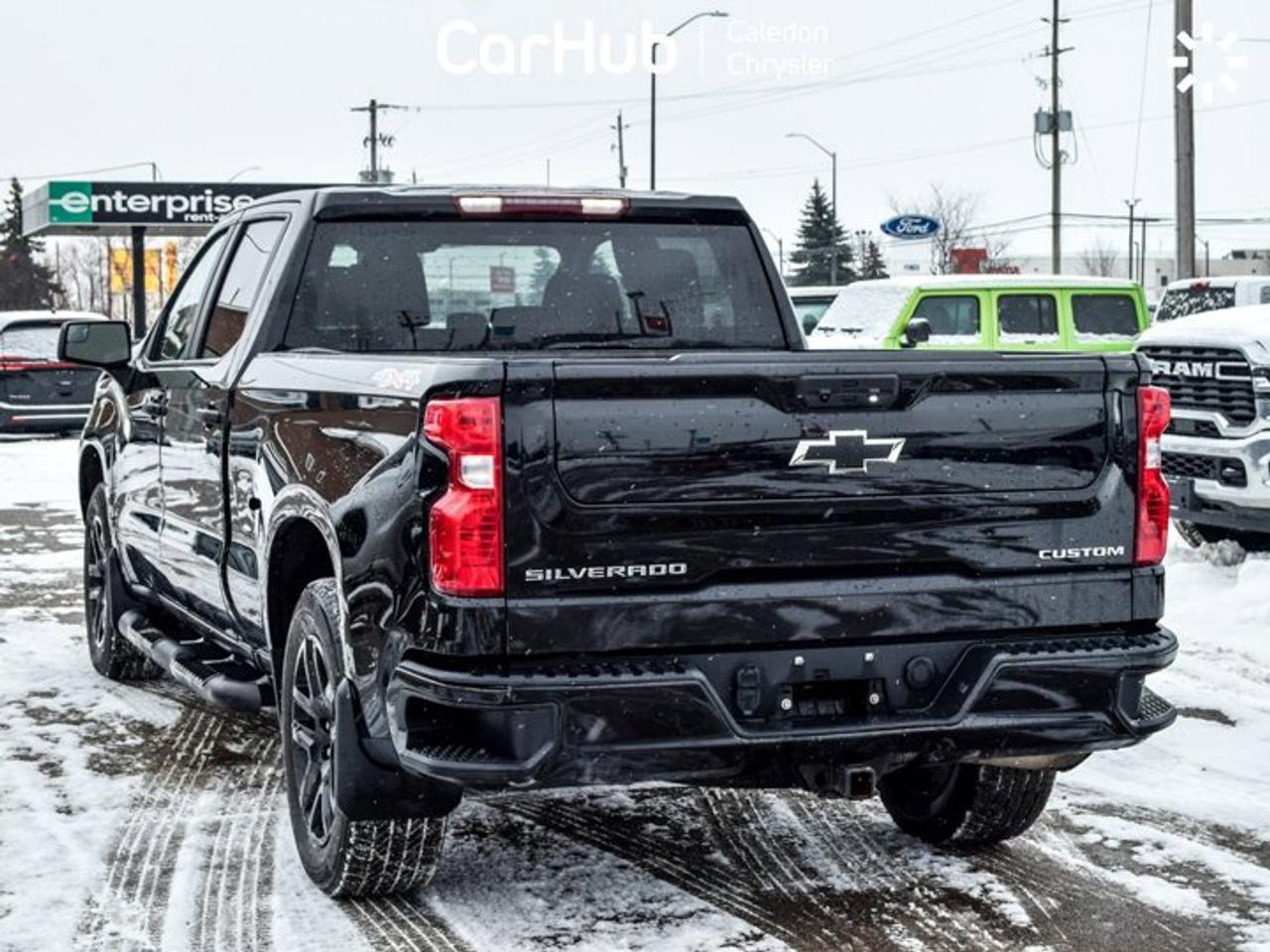2024 Chevrolet Silverado 1500 Custom 4WD Crew Cab 157" MultiPro Tailgate  6 Passenger Photo