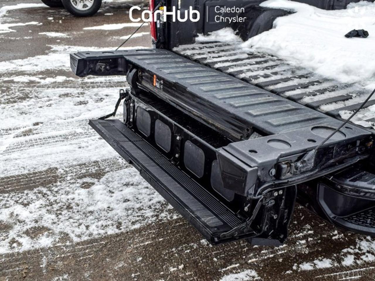 2024 Chevrolet Silverado 1500 Custom 4WD Crew Cab 157" MultiPro Tailgate  6 Passenger Photo