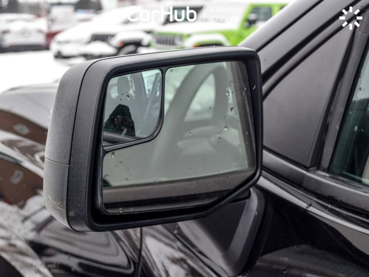 2024 Chevrolet Silverado 1500 Custom 4WD Crew Cab 157" MultiPro Tailgate  6 Passenger Photo