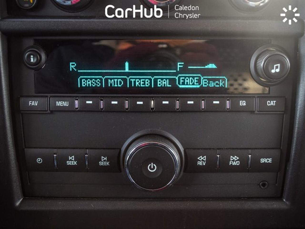 2024 Chevrolet Express Cargo Van RWD 2500 135" Backup Camera Air condition Photo4