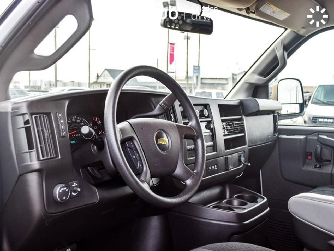 2024 Chevrolet Express Cargo Van RWD 2500 135" Backup Camera Air condition Photo