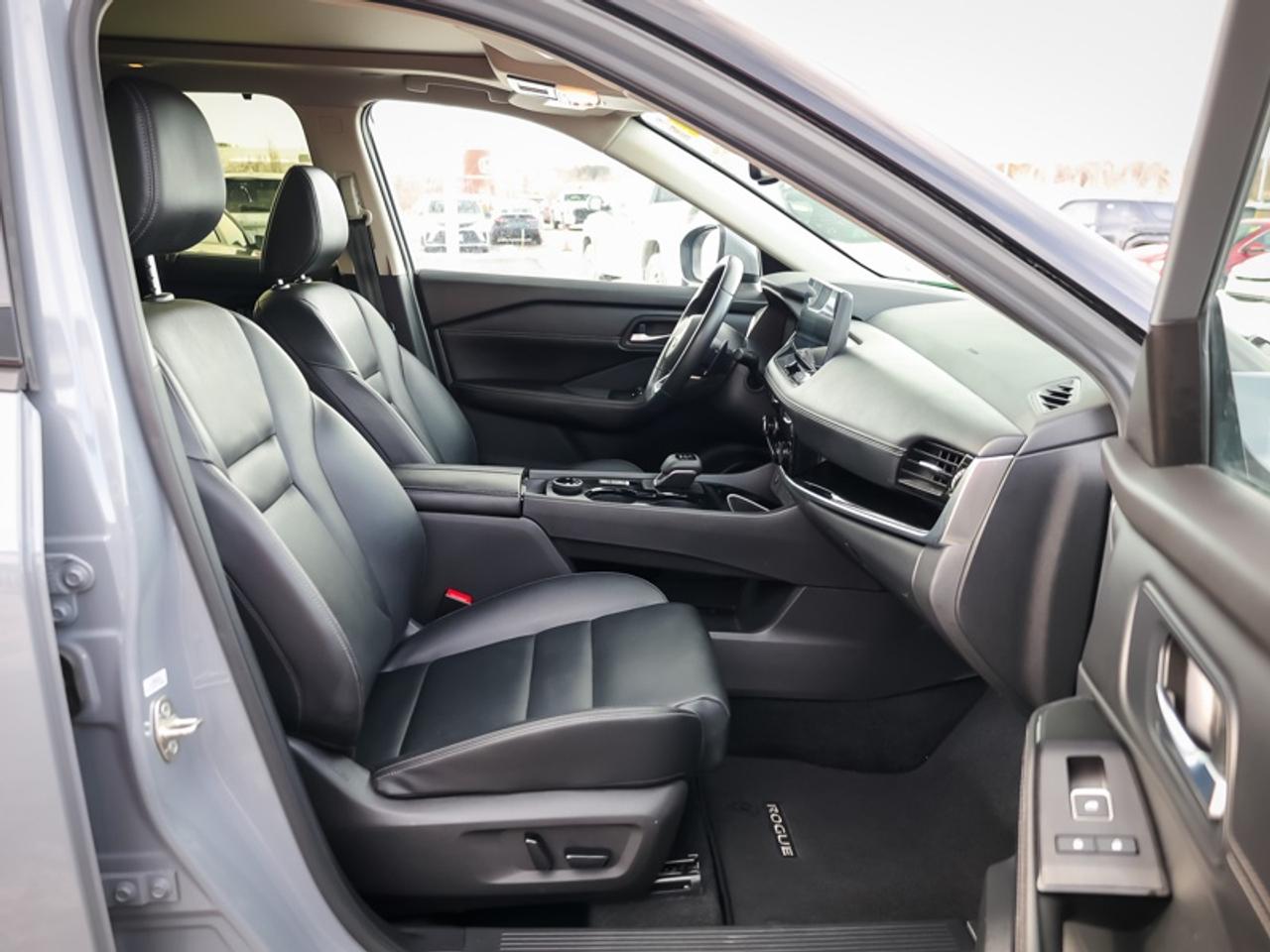 2024 Nissan Rogue SL  - $207 B/W Photo