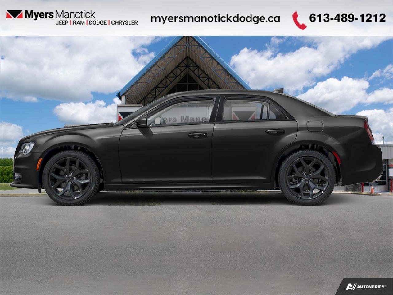 2023 Chrysler 300 Touring L AWD  - Leather Seats Photo