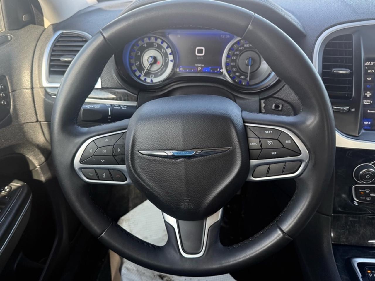 2023 Chrysler 300 Touring L AWD  - Leather Seats Photo