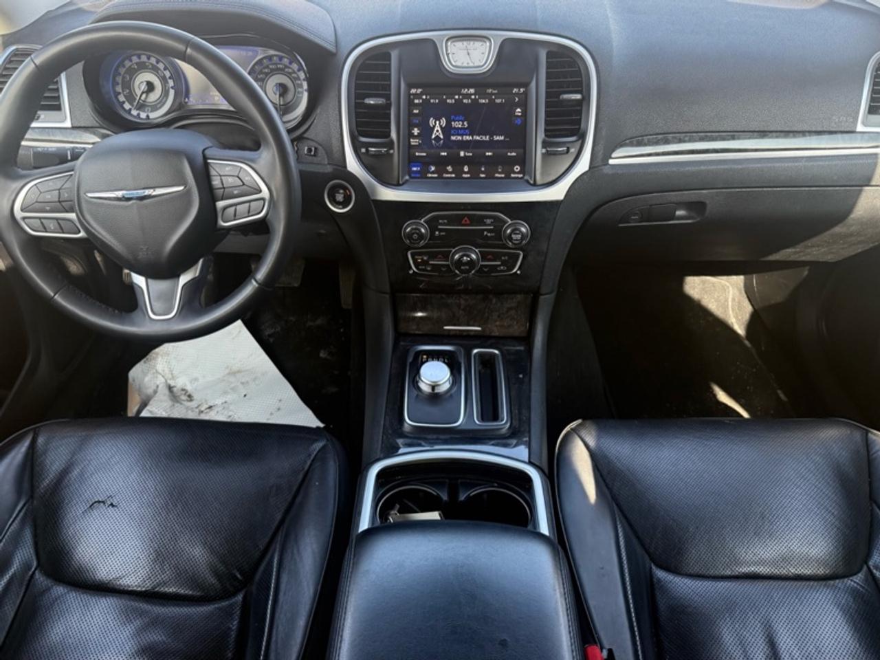 2023 Chrysler 300 Touring L AWD  - Leather Seats Photo