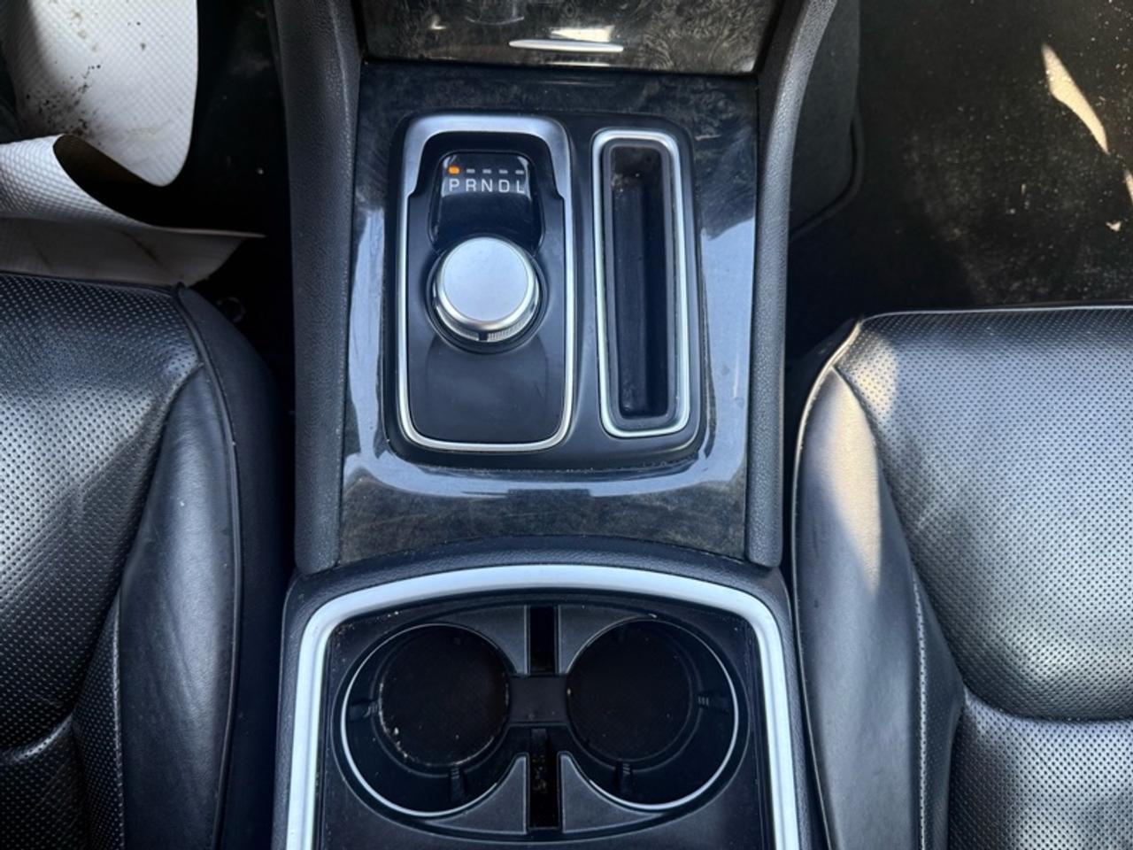 2023 Chrysler 300 Touring L AWD  - Leather Seats Photo