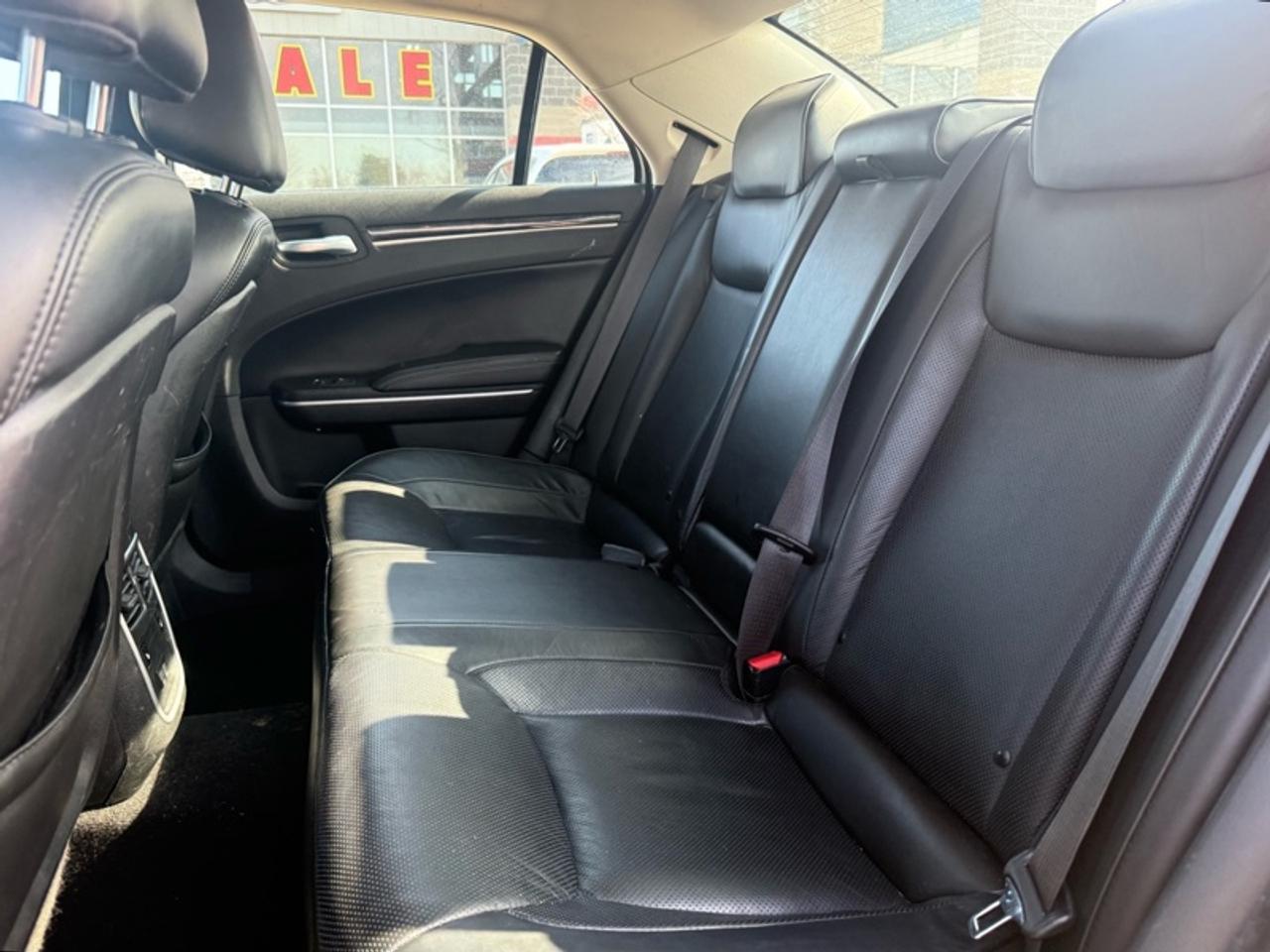 2023 Chrysler 300 Touring L AWD  - Leather Seats Photo