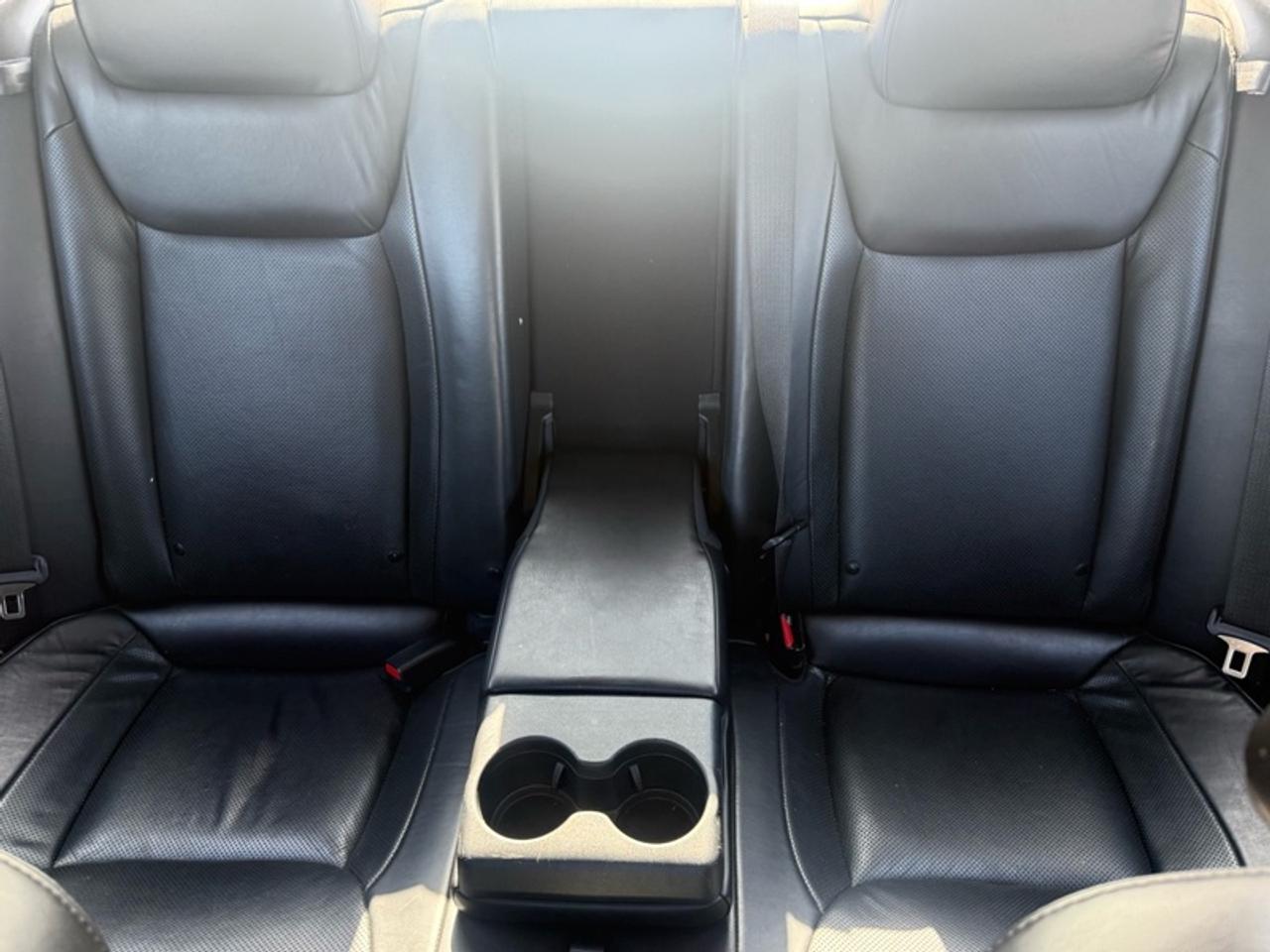 2023 Chrysler 300 Touring L AWD  - Leather Seats Photo