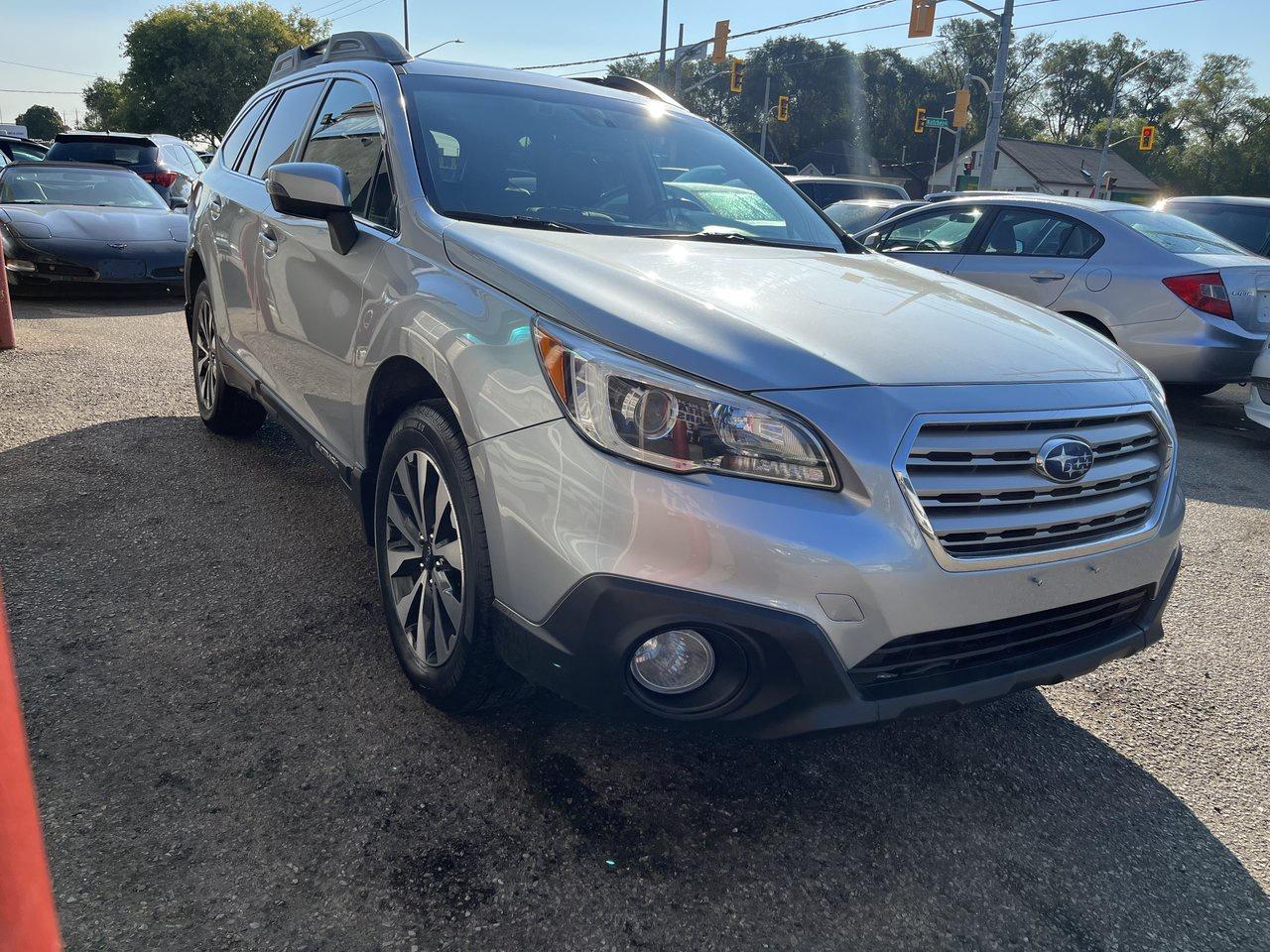 2016 Subaru Outback 3.6R w/Limited & Tech Pkg Photo2