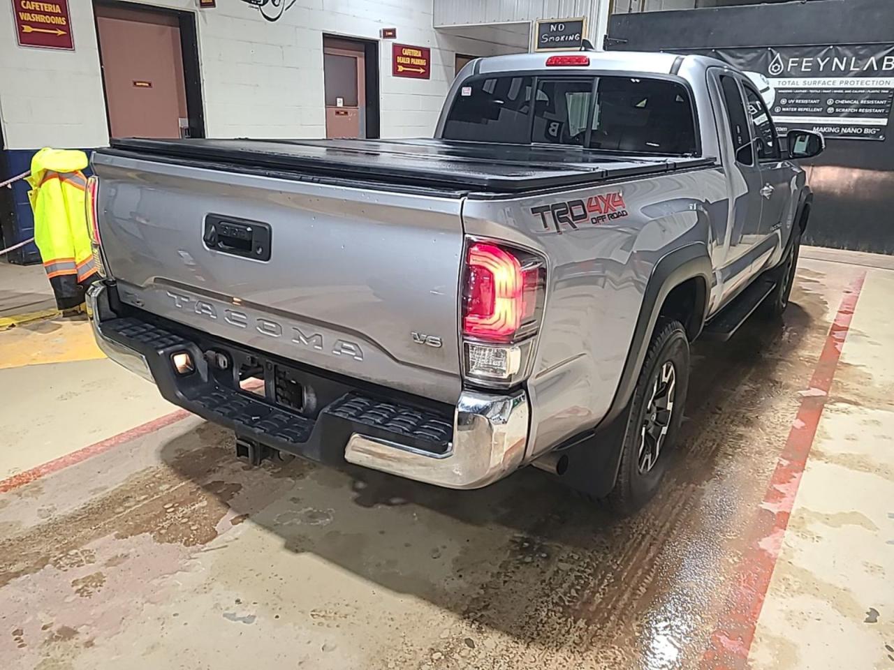 2019 Toyota Tacoma TRD Photo2